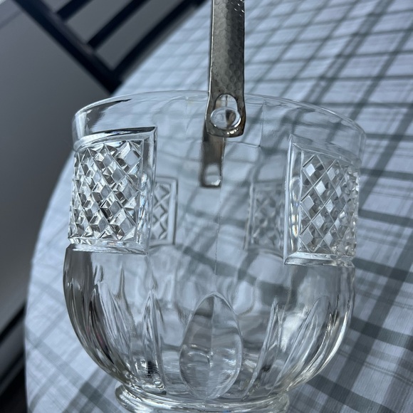 Vintage Clear Diamond Cut Glass Ice Bucket with Hammered Metal Handle and Tongs - Picture 7 of 12